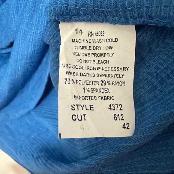 NWT Blue Top Short Sleeve Business Casual Professional - Picture 4 of 5